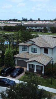 A few scenes from Crissy & JP’s Wedding @outofthebluewaterfront